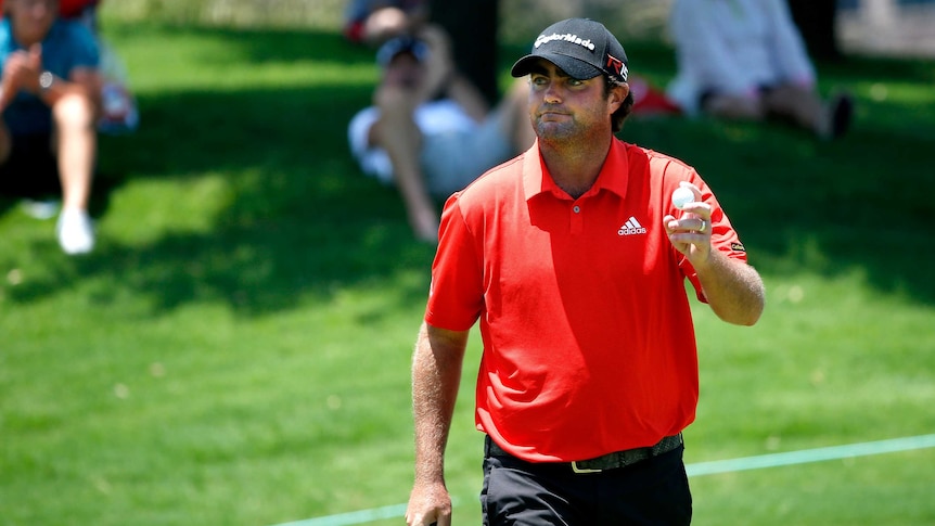 Steven Bowditch acknowledges crowd at Byron Nelson