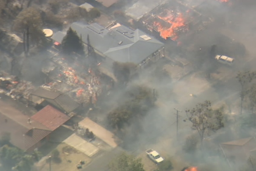 Fire rips through NSW houses