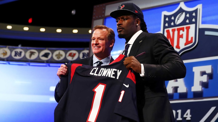 Clowney unveiled as Texans' first pick