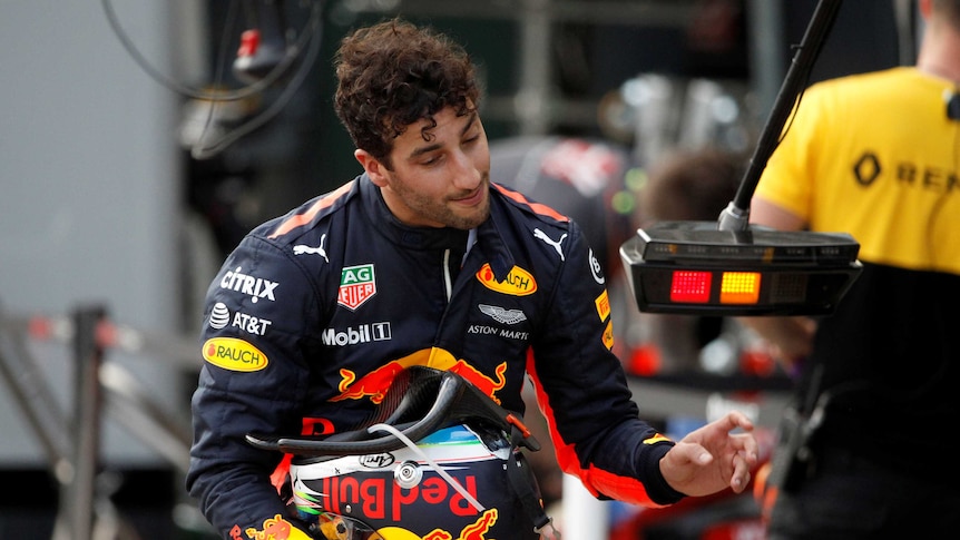 F1 Australian Grand Prix: Daniel Ricciardo endures nightmare start as ...