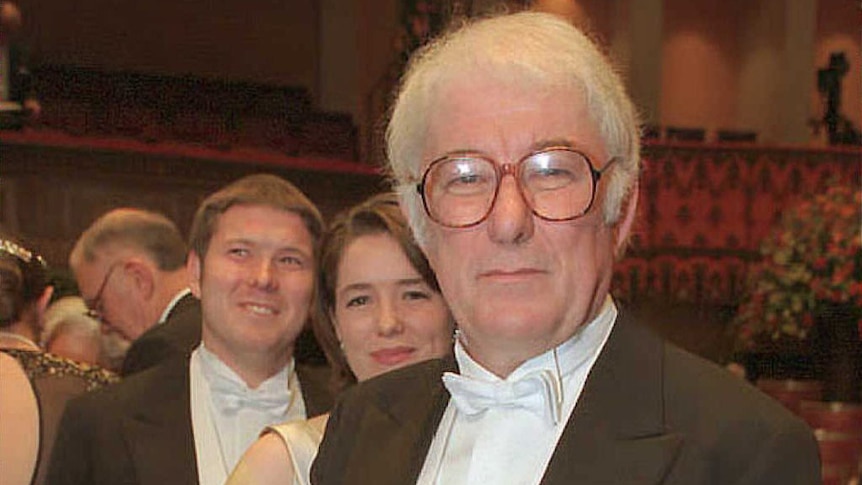 Seamus Heaney with his Nobel prize