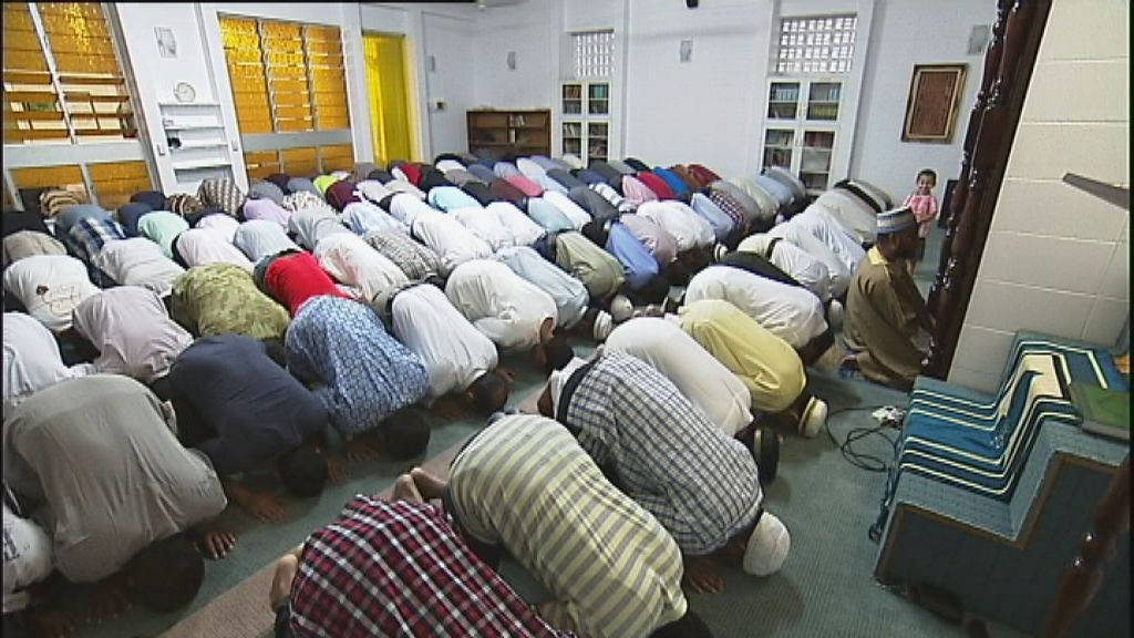 Darwin's Islamic community - ABC News