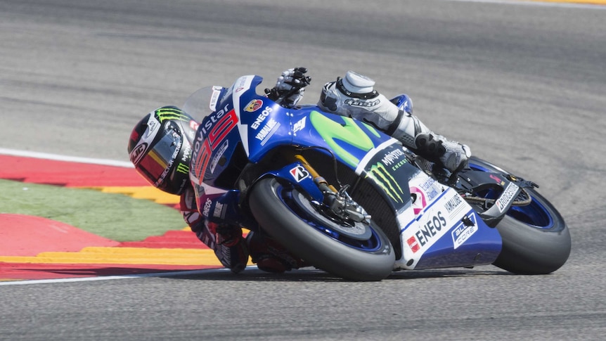 Jorge Lorenzo rounds the bend at Aragon MotoGP