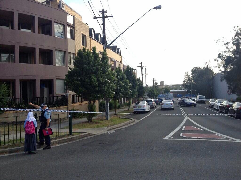 Sydney man killed in suspected stabbing in unit at Auburn - ABC News