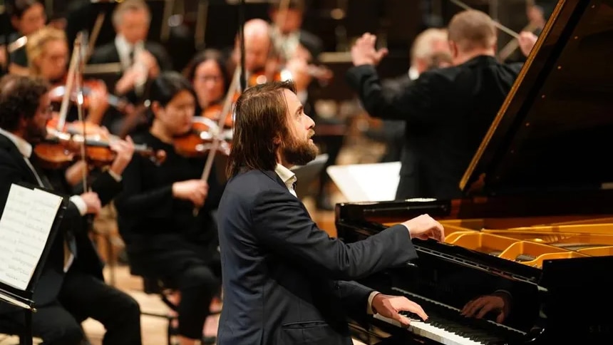 In concert, pianist Daniil Trifonov playing Mason Bates' Piano Concerto with Radio France Philharmonic Orchestra.