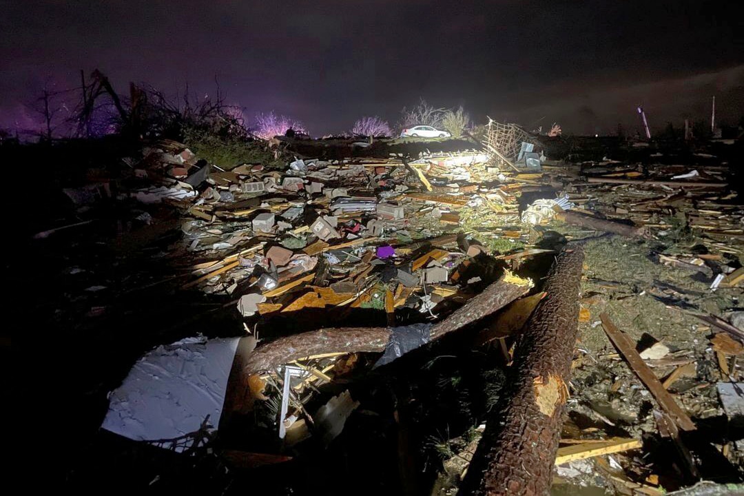 Death toll from US tornadoes rises to 26 as clean-up efforts begin ...