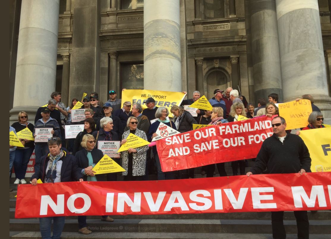 Labor votes for Morrison's tax cuts despite timing concerns | ABC News