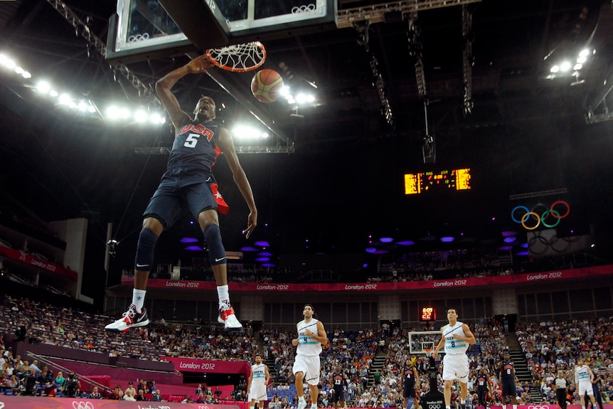 Durant throws down on Argentina