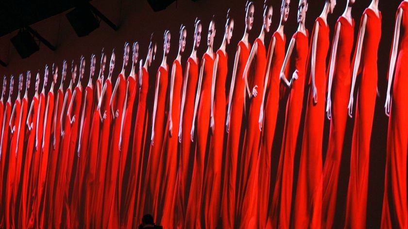 Men see women in red as 'hotter', according to a new study.