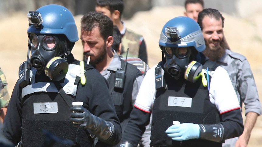 UN chemical weapons experts investigate an alleged chemical weapons outside Damascus.