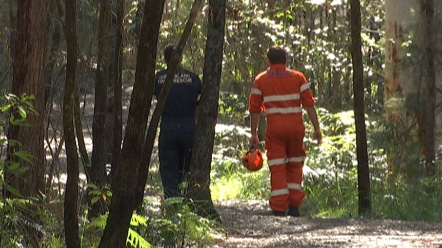 Emergency crews have been called to the Glasshouse Mountains after a hiker fell 50 metres to her death.