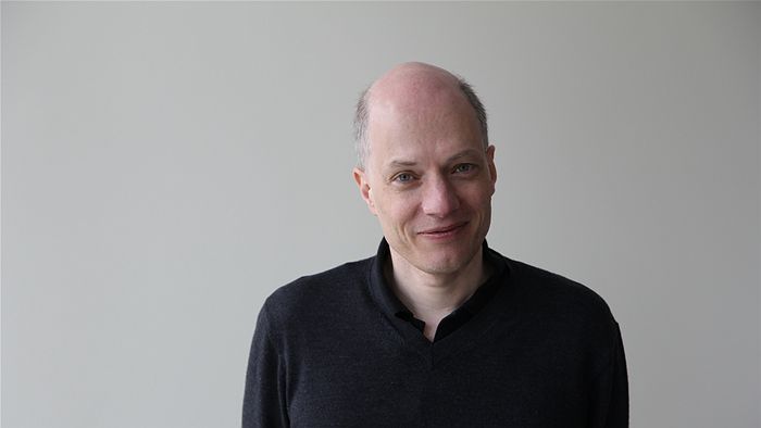 Alain de Botton questions what we think we know about love episode artwork