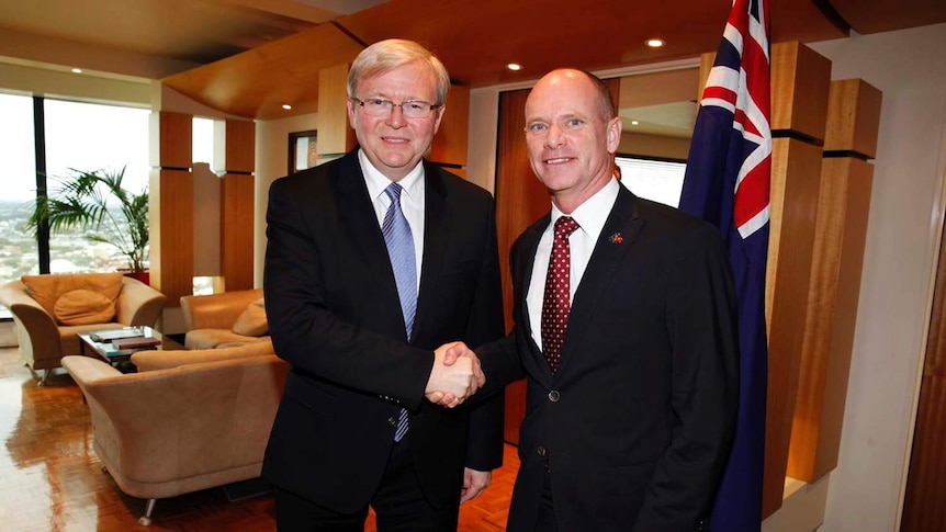 Kevin Rudd meets with Campbell Newman on education funding