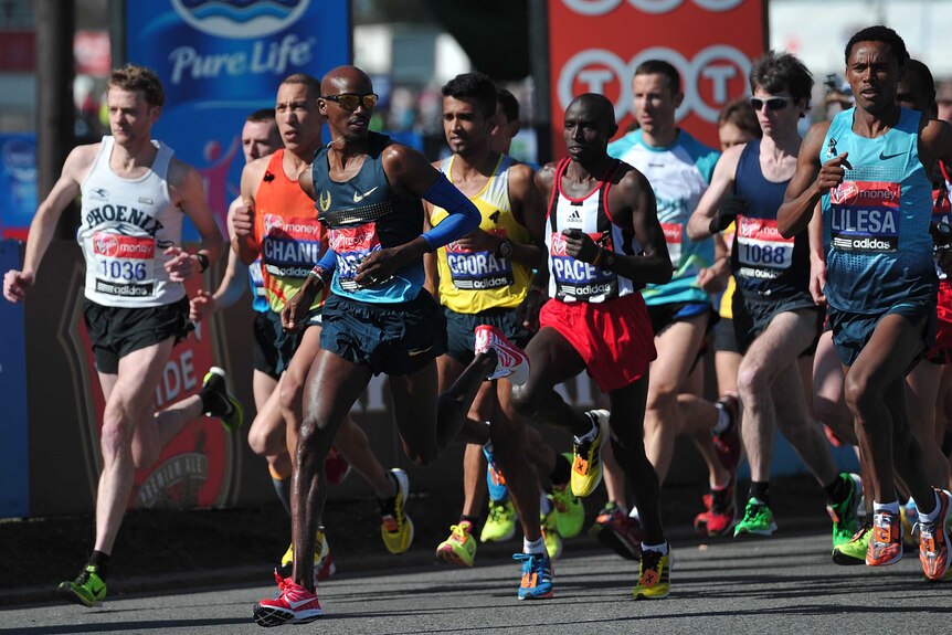Mo Farah (foreground, centre) runs before his planned drop-out.