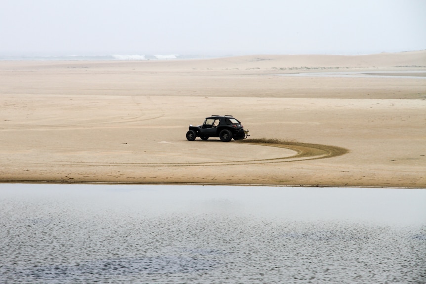 Neal Cameron's  Myers Manx beach buggy at Lake Conjola