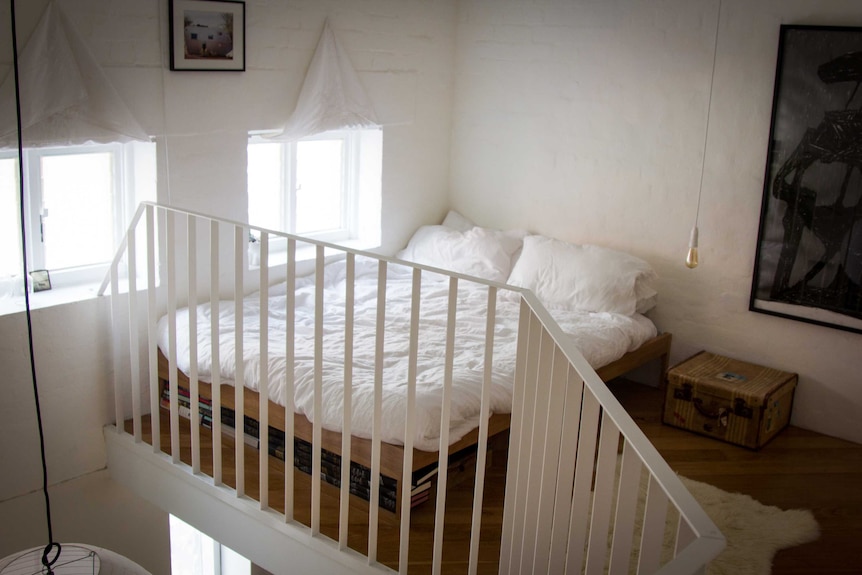 The mezzanine bedroom in Keanu Breeze