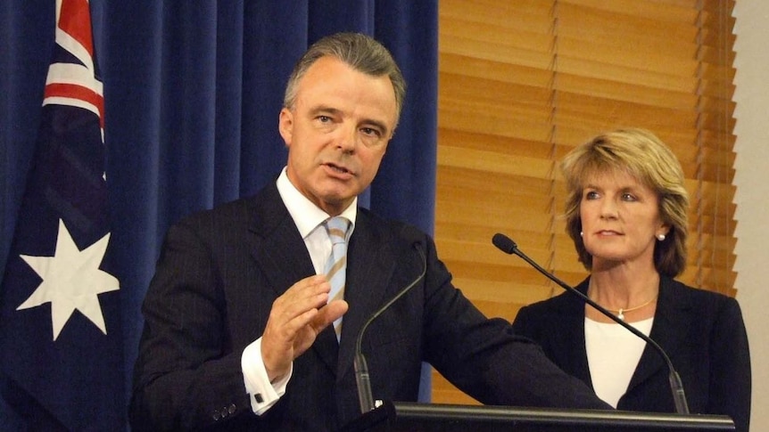 Dr Brendan Nelson was elected to lead the Liberals in a close vote, with Julie Bishop (R) elected as his deputy.