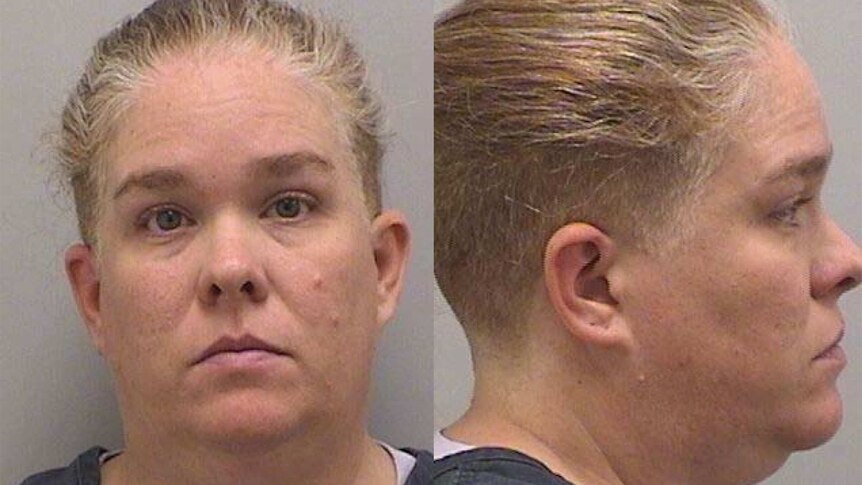 Mugshots of Kelly Turner, one of her facing the camera, one image of her side profile.