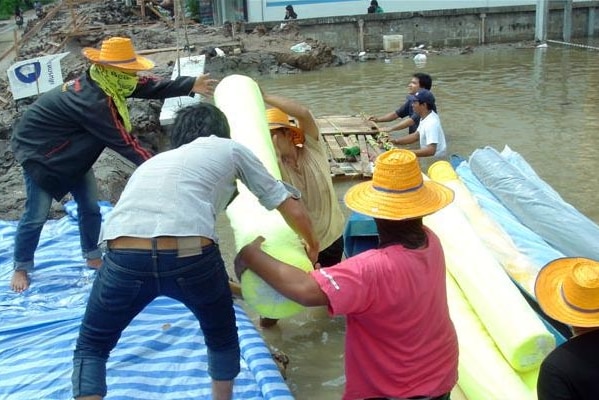 Goods moved from factory during Bangkok floods