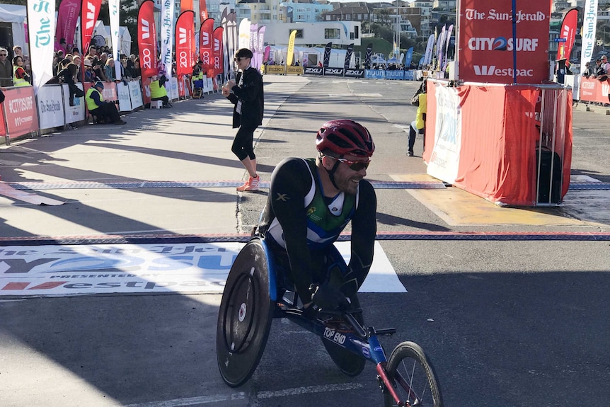 Kurt Fearnley wins the wheelchair event at Sydney's City to Surf in 2017.