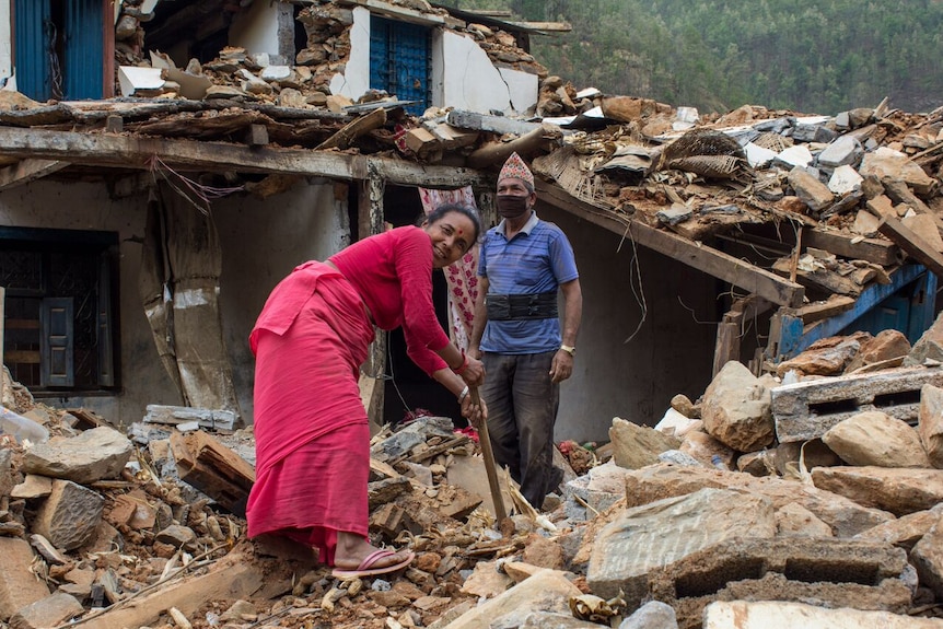 Couple sift through wreckage of Nepal property
