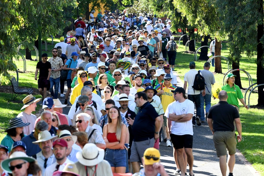 Crowds cue up at the MCG prior to day one of the Boxing Day Test