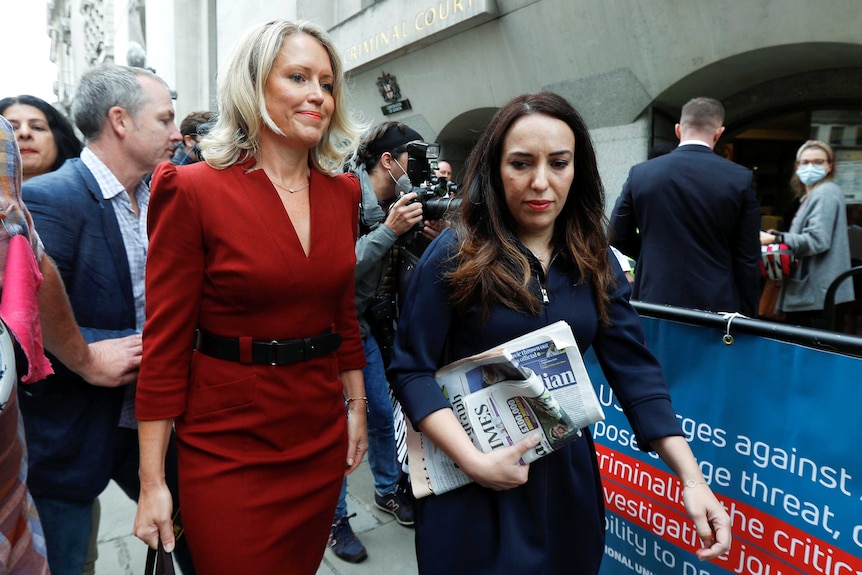 Julian Assange's partner Stella Moris (right) and Assange's lawyer Jennifer Robinson (left).