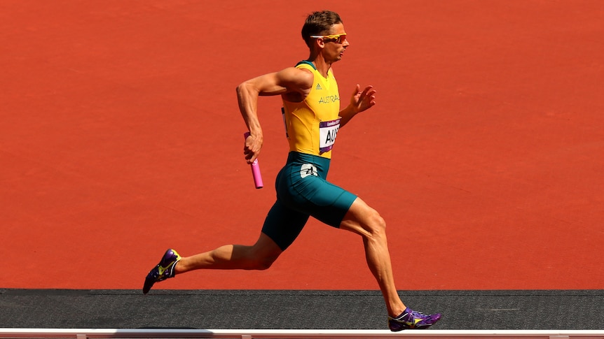 Brendan Cole runs third in 4x400m relay