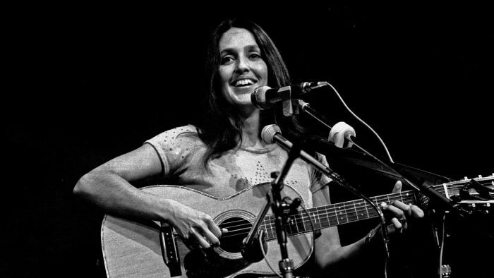 Joan Baez plays live in Hamburg 1973.