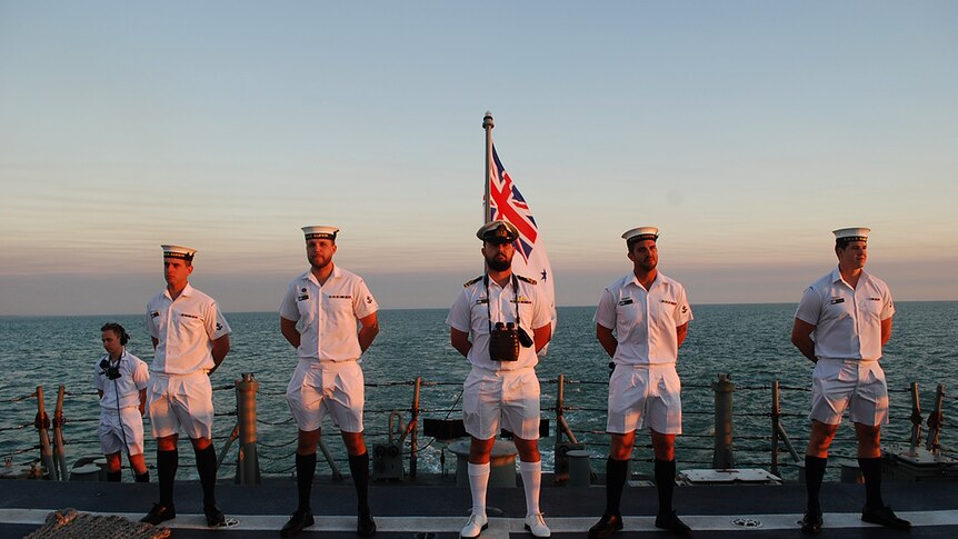 Sailors on HMAS Darwin