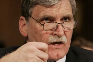 Canadian General Romeo Dallaire addresses the US Senate.