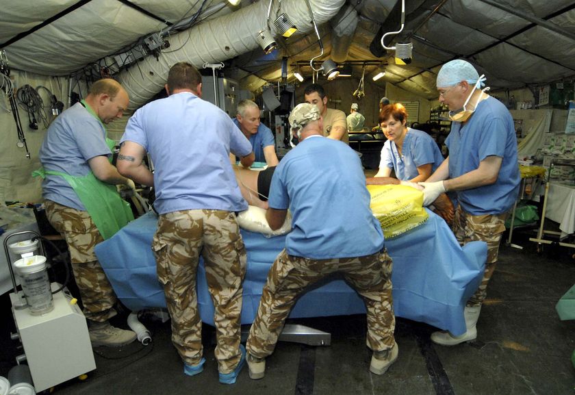 File:Field surgery Cape Helles.jpg - Wikipedia