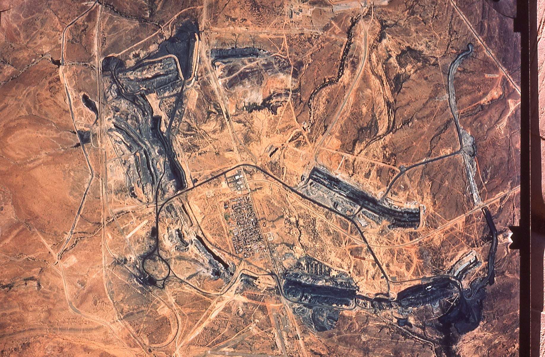 Leigh Creek residents memorialise the rise and disappearance of the