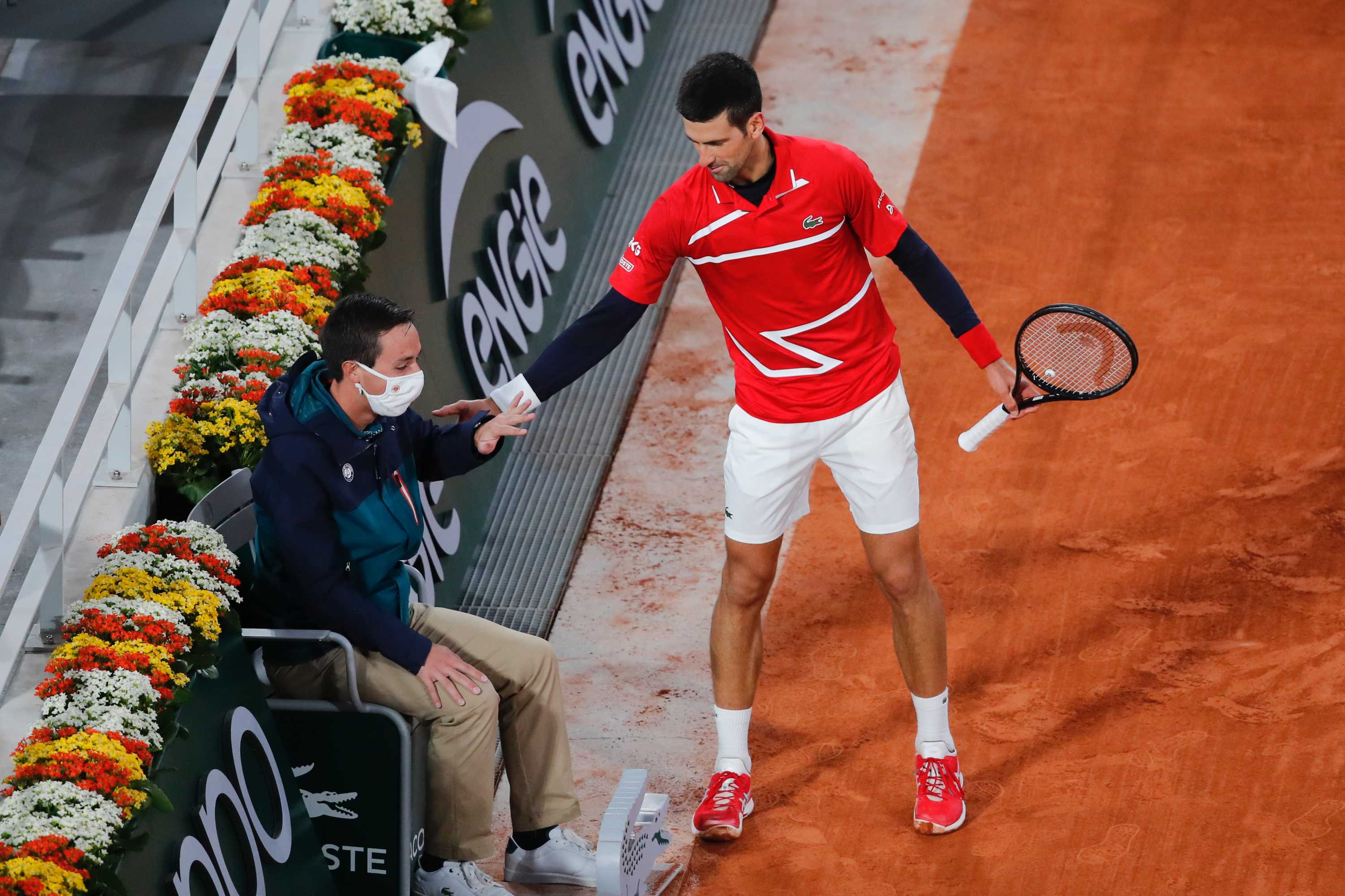 Novak Djokovic cruises into French Open quarter-finals, after ...