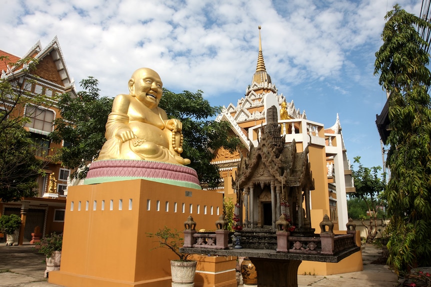 Venerable Bhikkhuni Dhammananda runs the Wat Songkhammakalayani temple in Thailand.