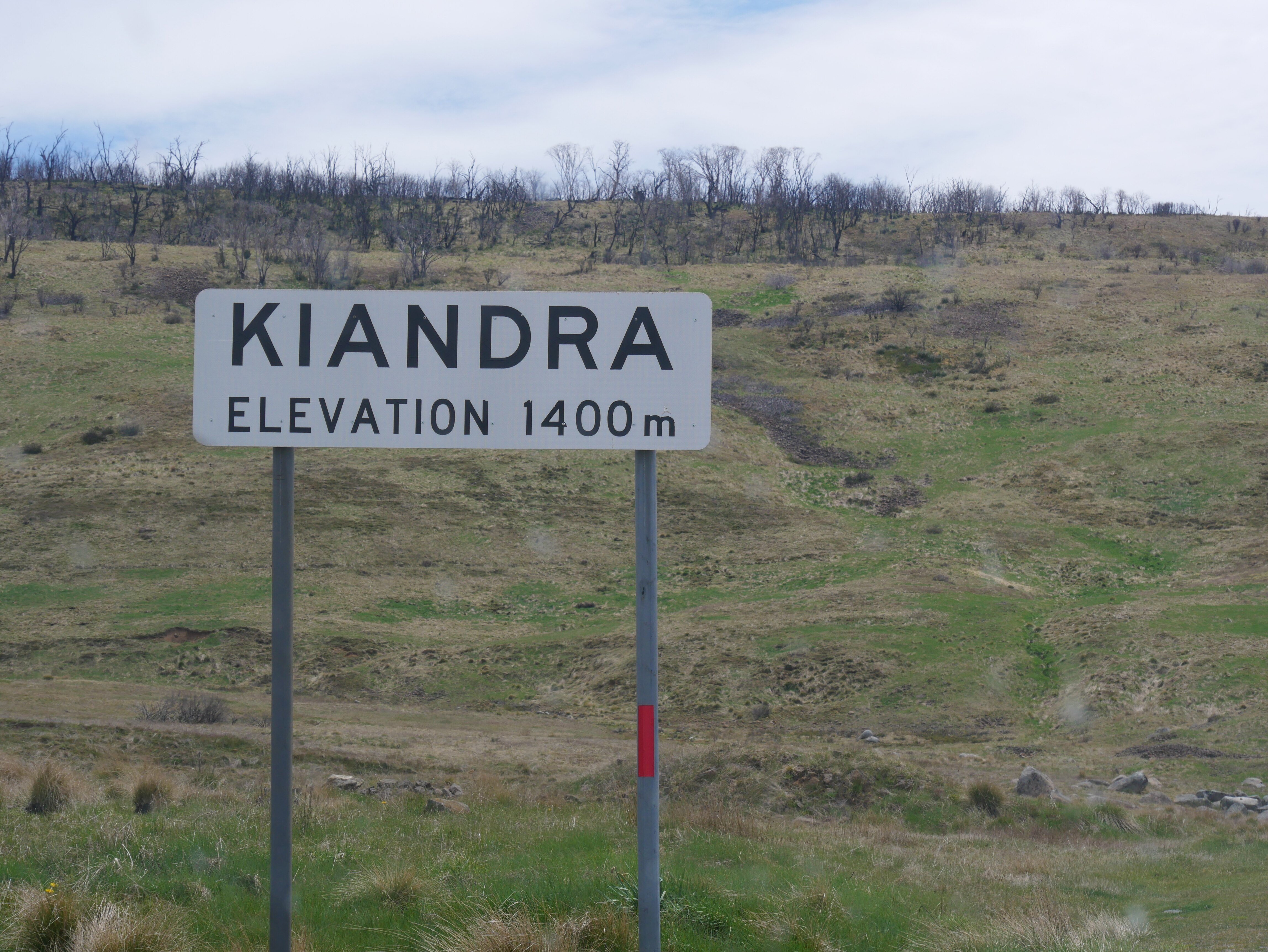 Searchers find two dead at Snowy Mountains helicopter crash scene