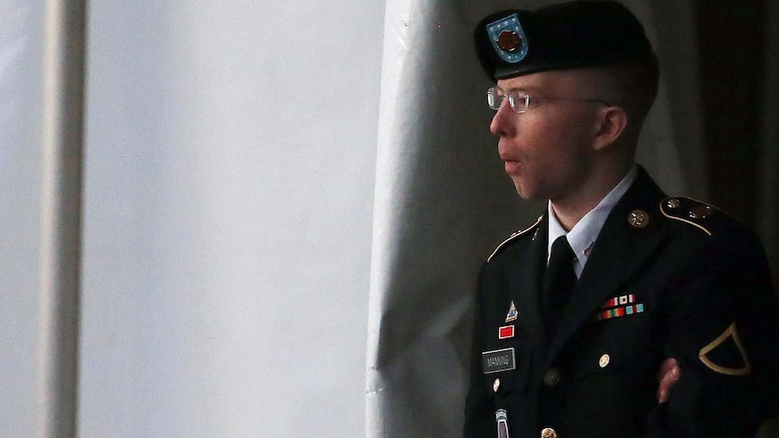 Bradley E Manning