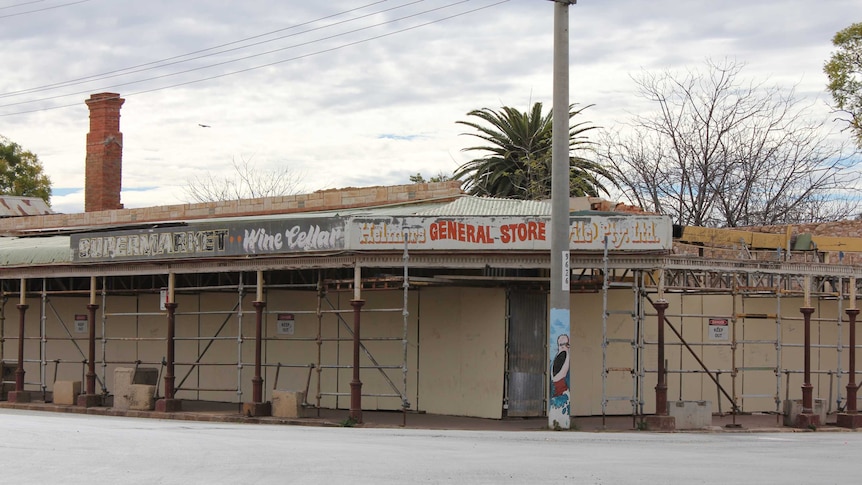 Knox and Downs building in Wilcannia
