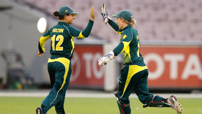 Allyse Healy celebrates Australian wicket