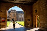 澳大利亚通过了新的法律，进一步加强对大学学术自由和言论自由的保护。