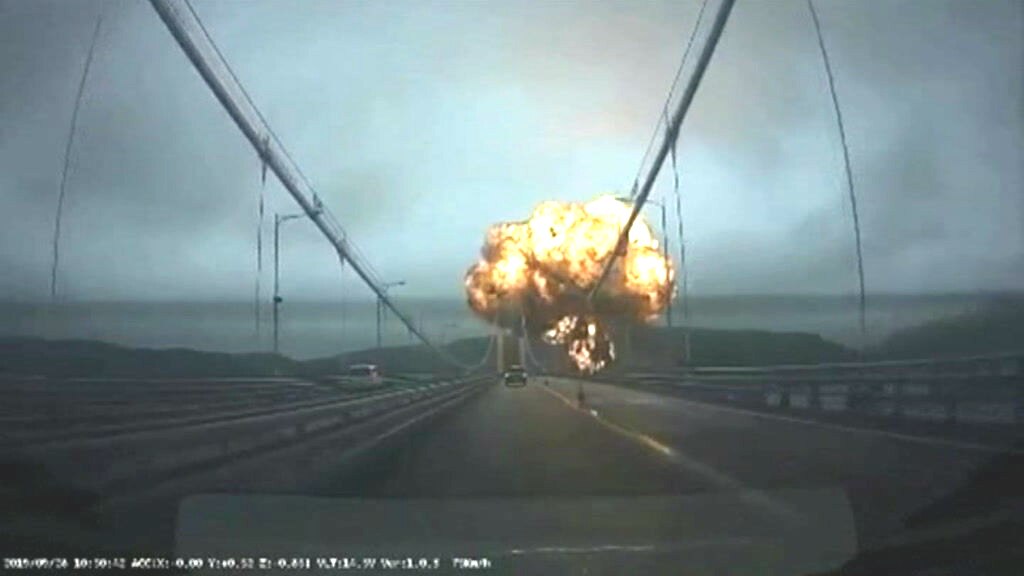 Oil Tanker Tanker Explosion Injures 18 And Sends Fireball Into Air Above South Korean Port Abc News