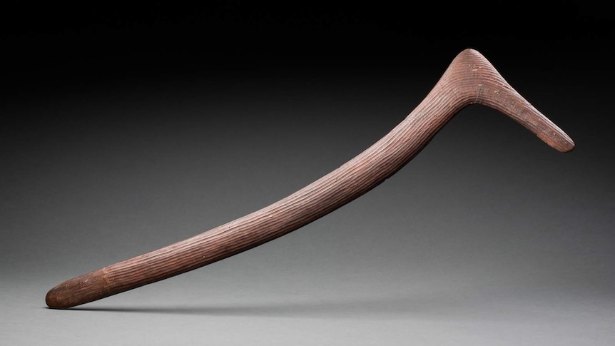 Wirlki ('number 7’ boomerang).