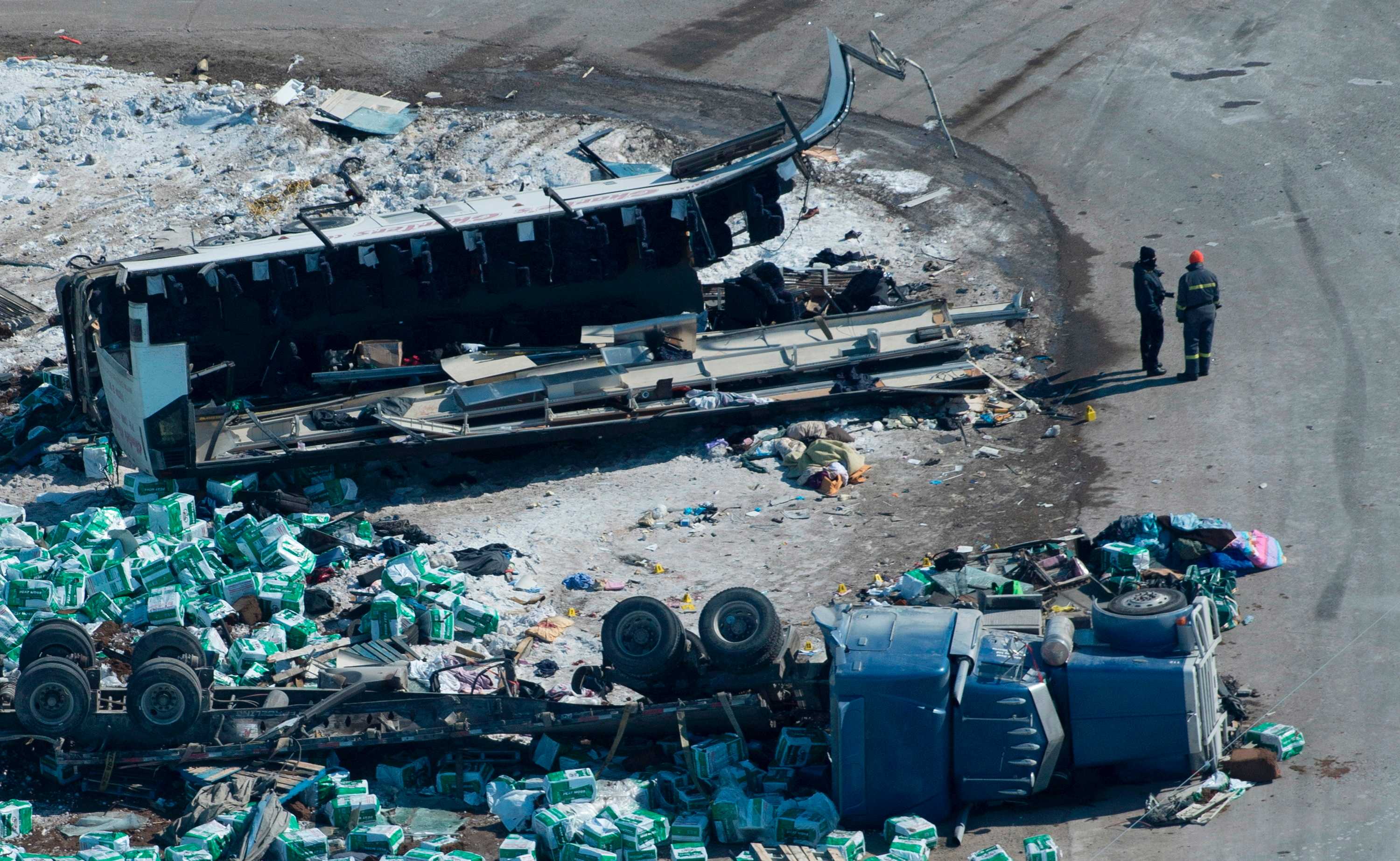 Canadians don hockey jerseys to honor dead in bus crash