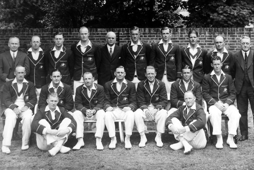An old photo of a team of cricketers.