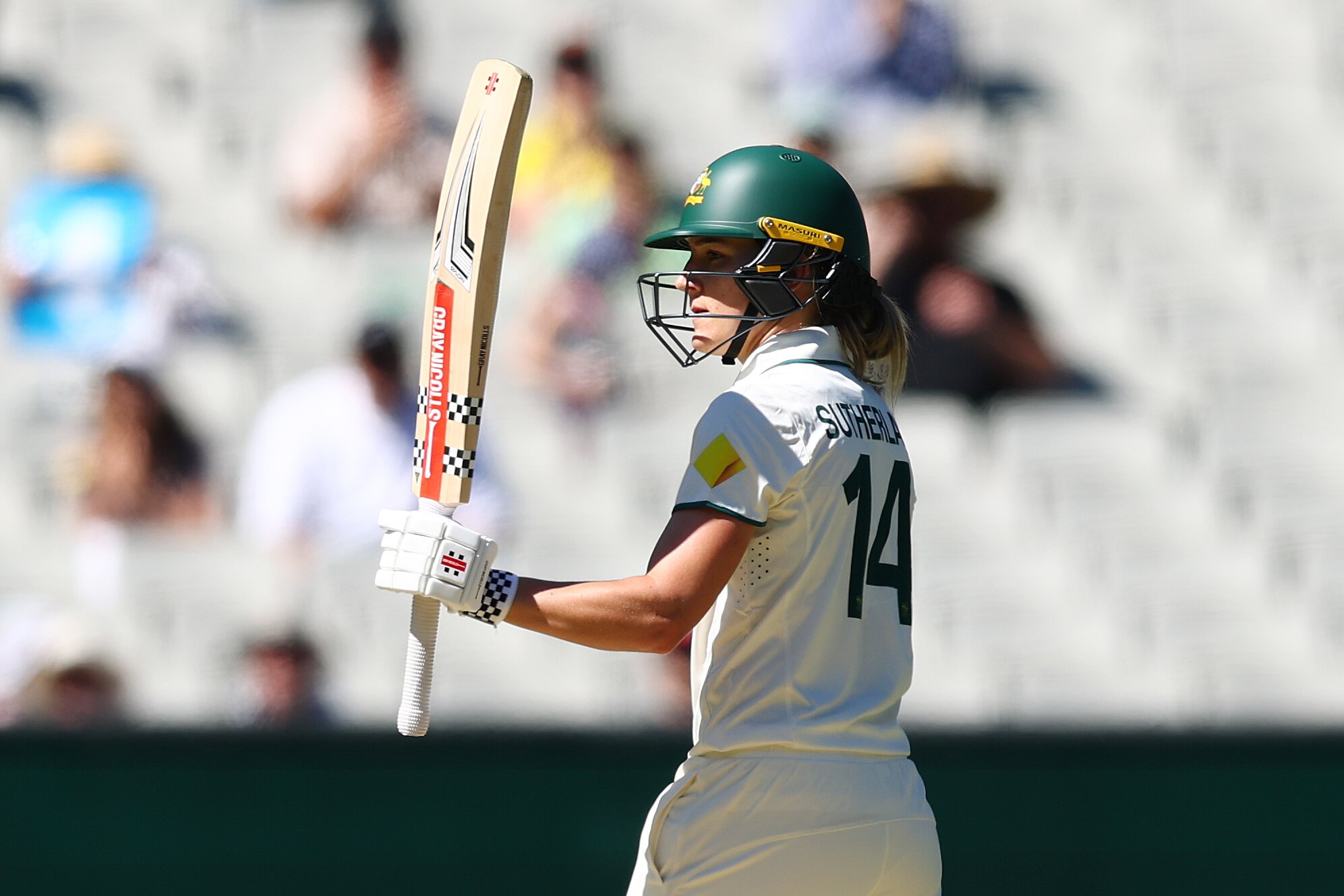 Live updates: Australia vs England, Women's Ashes Test day two at MCG