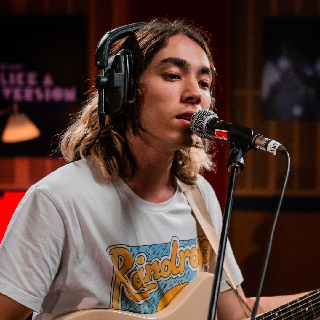 The Lazy Eyes cover Bee Gees 'More Than A Woman' for Like A Version