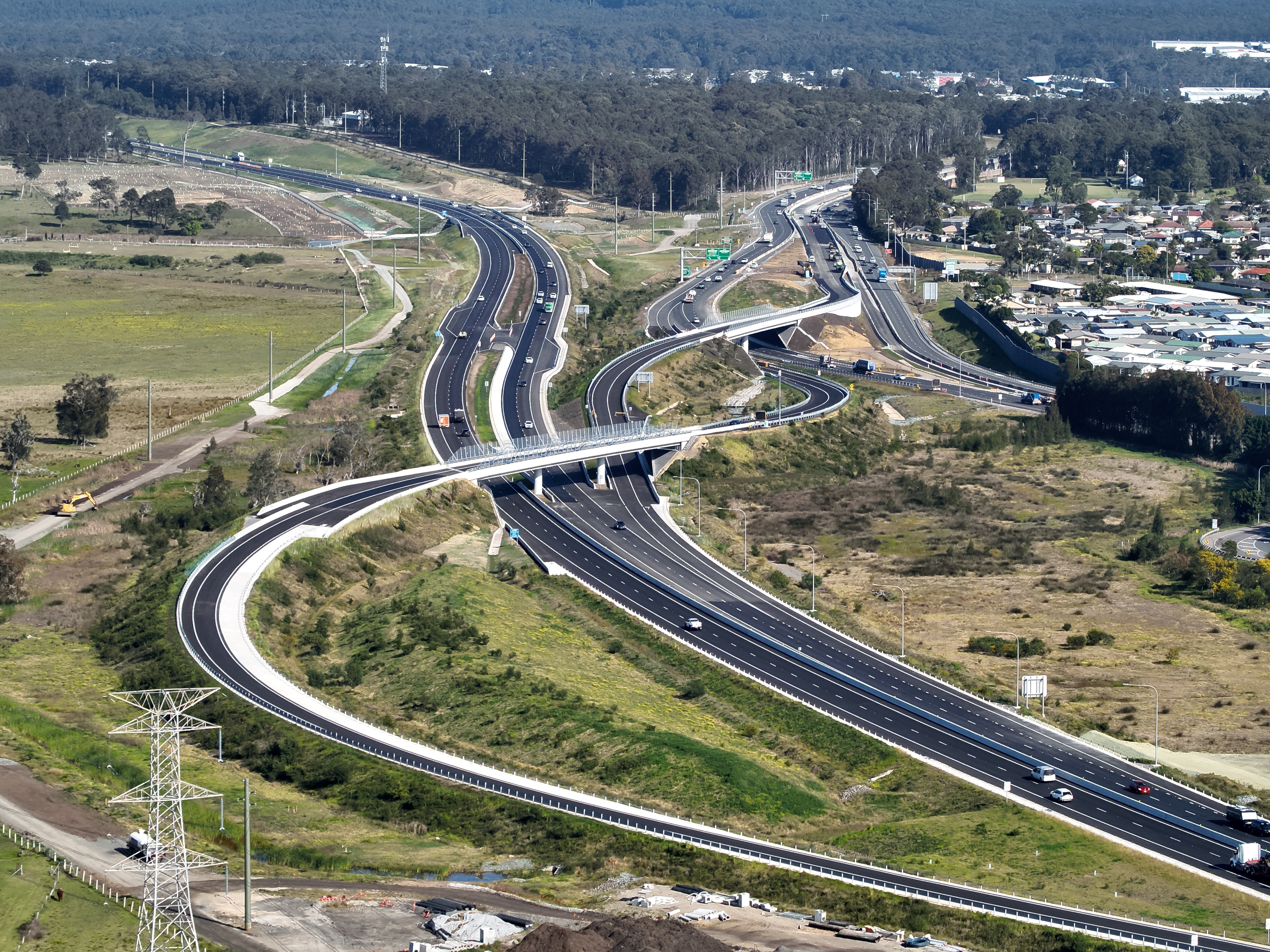 No traffic lights from Melbourne to Coffs as M1 'missing link' opens