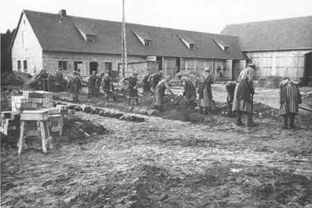 Forced labourerers at Ravensbrueck