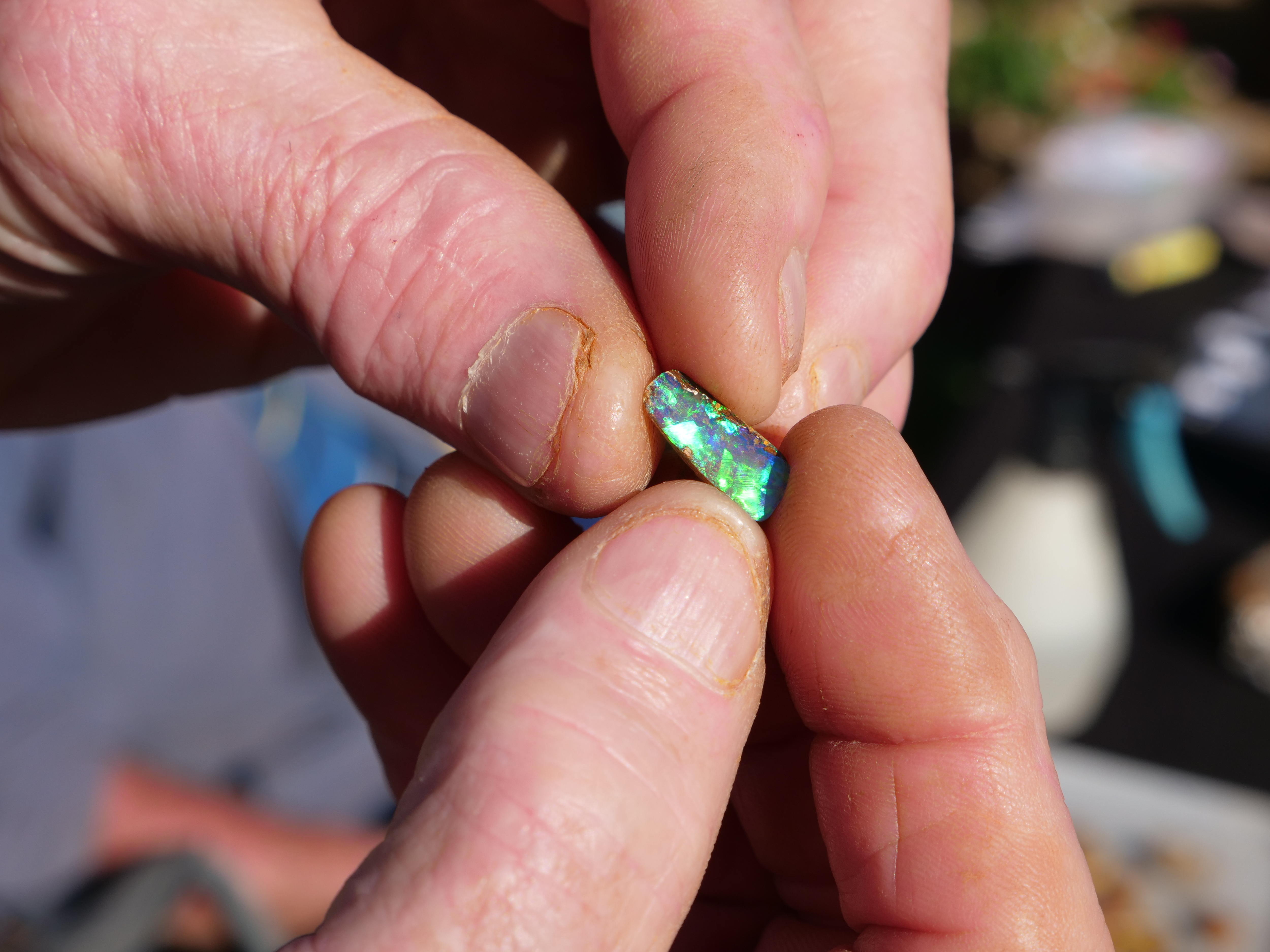 International buyers hit outback markets to hunt for Australia's best opals