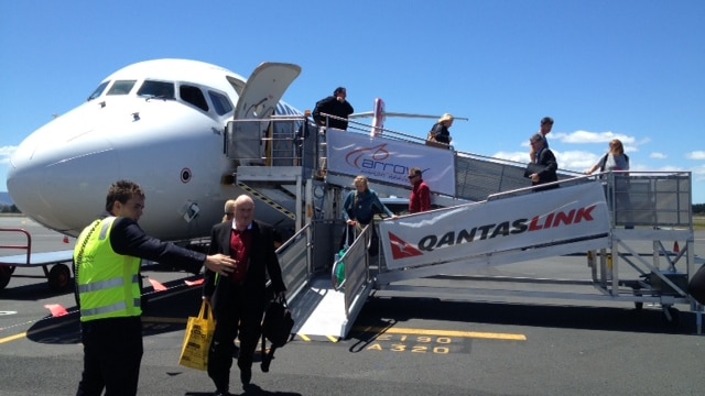 Qantas replaces stairs with ramps at Hobart airport